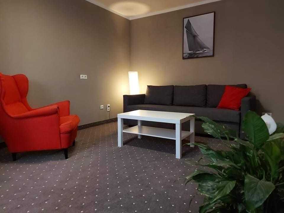 Boutique Hostel Zum Goldenen Kegel Vienna Exterior photo