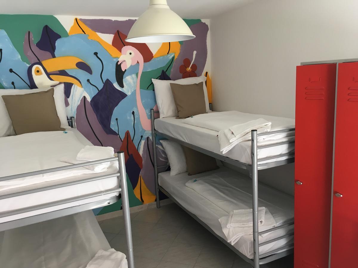 Boutique Hostel Zum Goldenen Kegel Vienna Exterior photo
