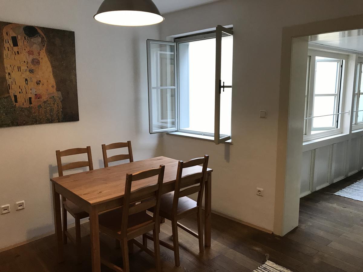 Boutique Hostel Zum Goldenen Kegel Vienna Exterior photo