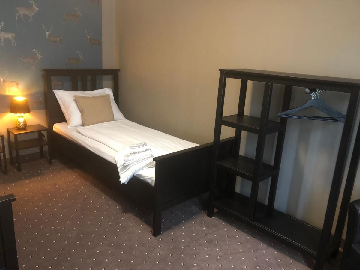 Boutique Hostel Zum Goldenen Kegel Vienna Exterior photo